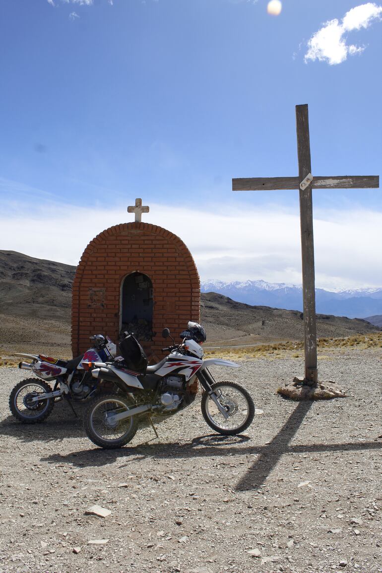 La Cruz de Paramillos, un punto intermedio en el trayecto de Villavicencio a Uspallata.