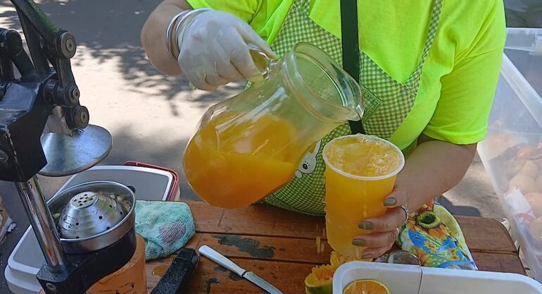 Los jugos de naranja son los más solicitados por los turistas.