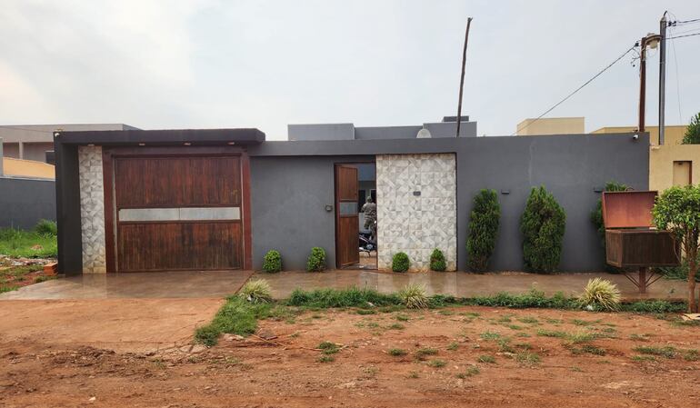 La casa de Erwin Rolando Carneiro Gómez, en Pedro Juan Caballero, allanada una semana antes de su muerte.