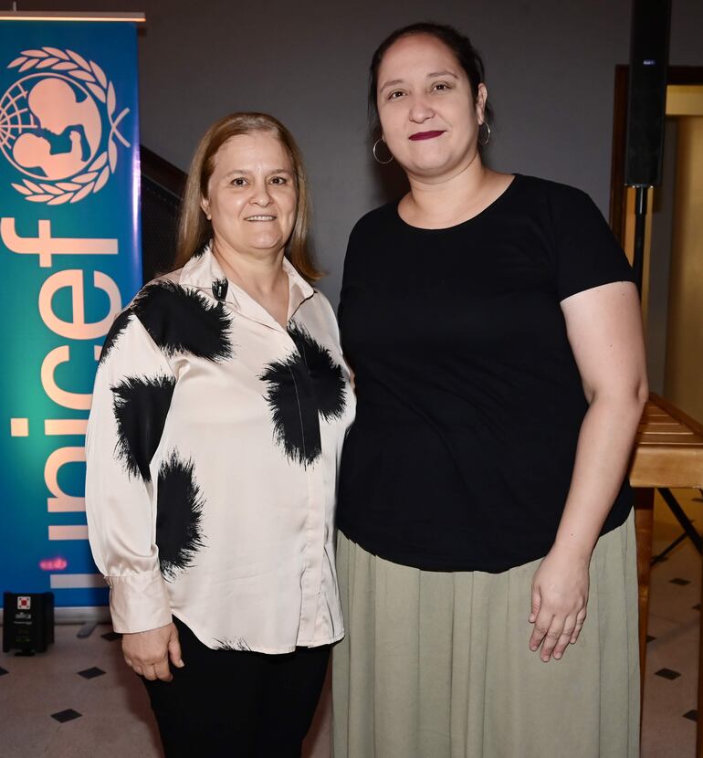 Lilian Redes y María Ferreira.