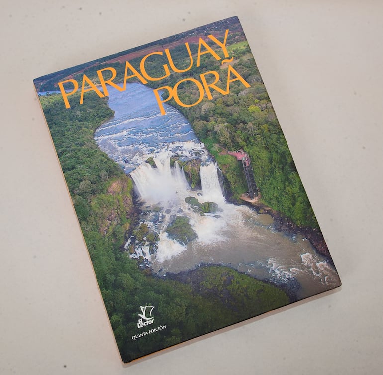 Lujoso Álbum sobre los lugares turísticos y paradisiacos del Paraguay, de Editorial El Lector.