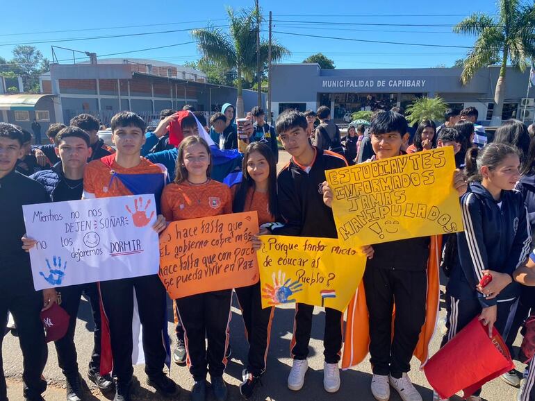 Estudiantes de la Unepy rechazaron la ley Hambre Cero en Capiibary.