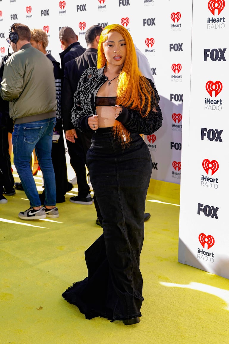 Ice Spice lució hermosa en la alfombra amarilla del  iHeartRadio Music Awards en Hollywood. La rapera lució prendas de Rick Owens. (Frazer Harrison/Getty Images/AFP)
