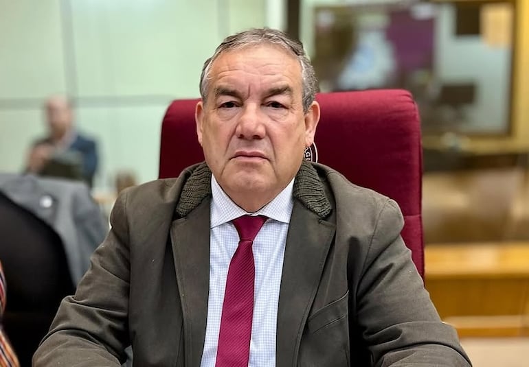 Imagen de archivo: Eulalio "Lalo" Gomes en el Congreso Nacional.