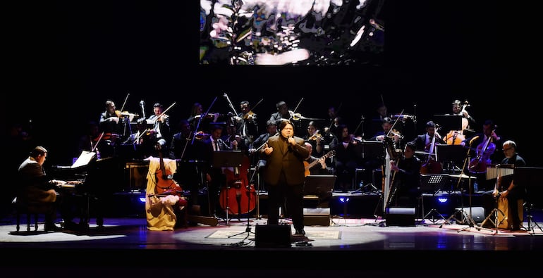 Sergio Cuquejo, Pablo Simón y la Spirit & Sound Orchestra a pleno.