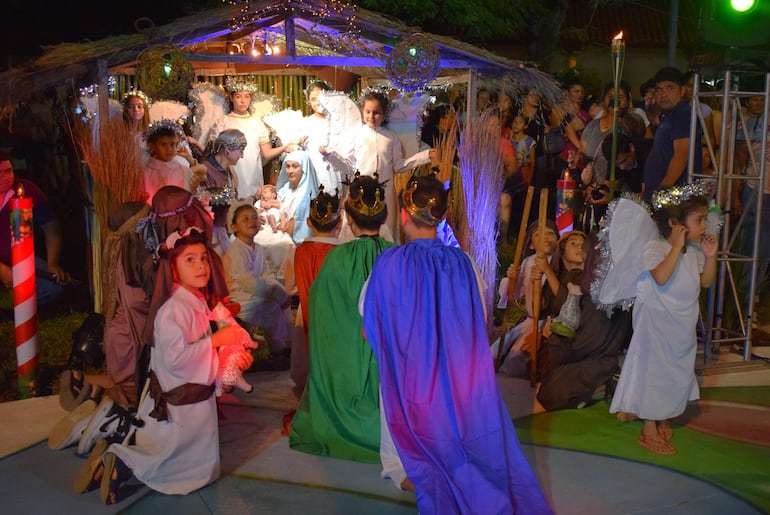 Con pesebre viviente reviven el espíritu navideño en Paraguarí.