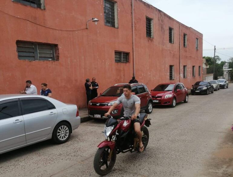 Por el costado del Colegio Mariscal José Félix Estigarribia llegaron los tortoleros.