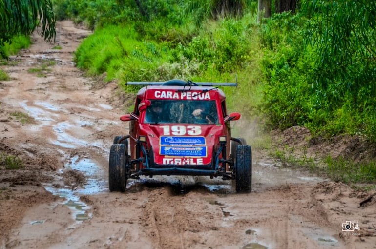 Las tripulaciones de la categoría Autocross dieron un gran espectáculo para los presentes.