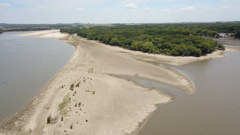 De esta manera se encuentra el río Tebicuary en la zona de Villa Florida, Misiones.