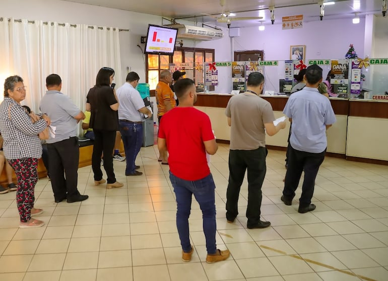 Desde este martes se incluye a las personas con TEA en atención preferencial.