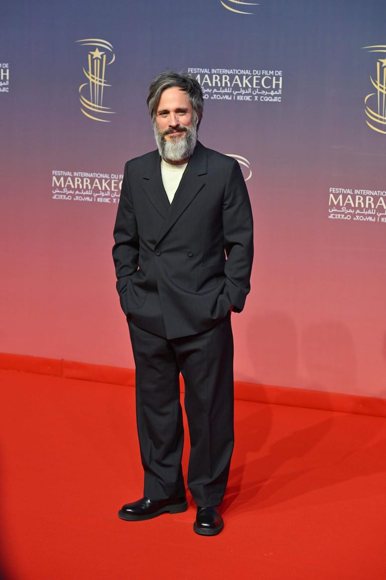 El actor mexicano Gael García Bernal posó en la alfombra roja del Marrakech International Film Festival (FIFM) en Marruecos. (EFE/EPA/JALAL MORCHIDI)
