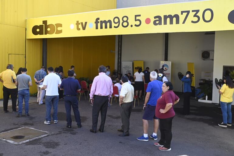 Puesto habilitado en ABC, dosificó a 570 personas contra la influenza y, 289 personas contra el covid-19.