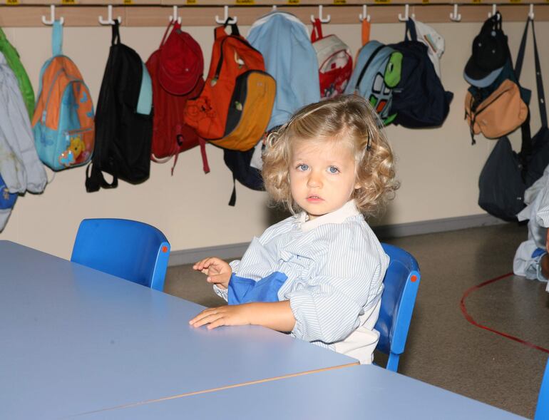 Fotografía de archivo de la princesa Leonor en la guardería el 7 de septiembre de 2007.