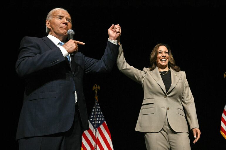 El presidente estadounidense Joe Biden y la vicepresidenta Kamala Harris durante un acto en Largo, Maryland, el pasado jueves.