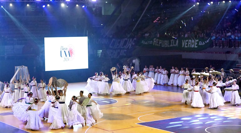 Imagen de la jornada inaugural de los Juegos de la UNA el fin de semana.