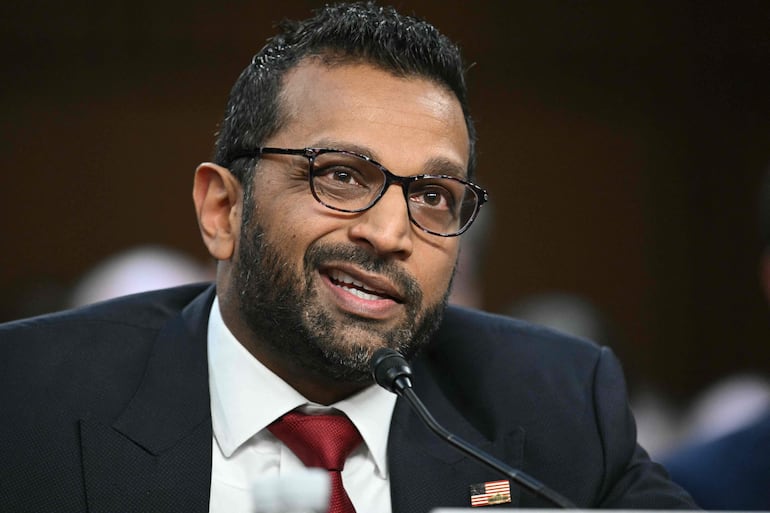 El Senado confirma a Kash Patel, un fiero defensor de Trump, como director del FBI