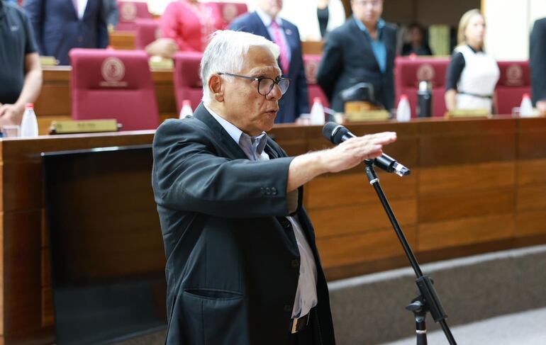 Ignacio Iramain jura como senador en reemplazo de Kattya González.