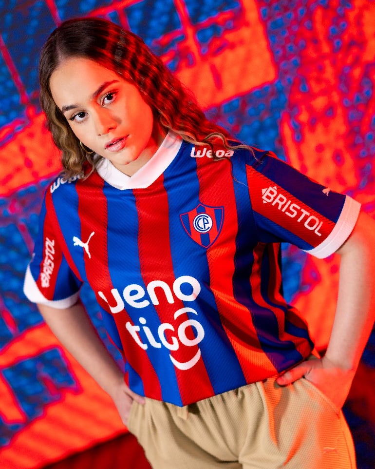 Presentación oficial de la nueva camiseta de Cerro Porteño.