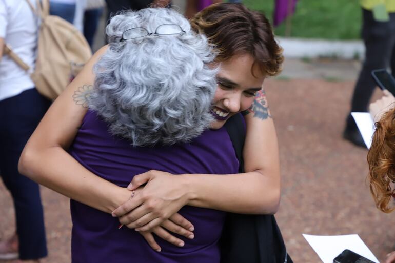 MARTA ESCURRA 25-11-2023 Marcha 25N contra la violencia hacia la mujer desde la plaza uruguaya hasta la plaza de la democracia organizada por la Articulacion Feminista 25 de noviembre Dia Internacional por la Erradicacion de la Violencia contra las mujeres