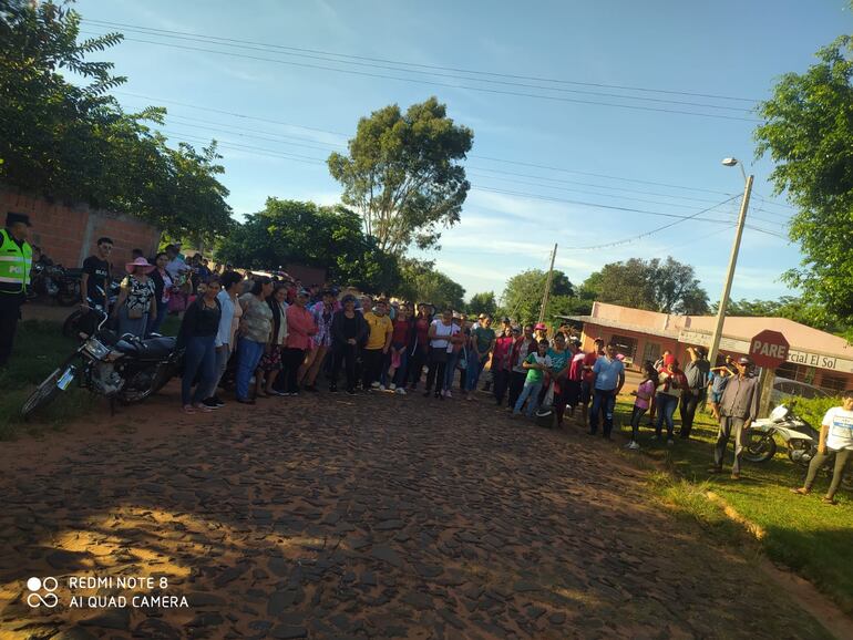 Padres de alumnos llevan adelante el tercer día de manifestaciones.