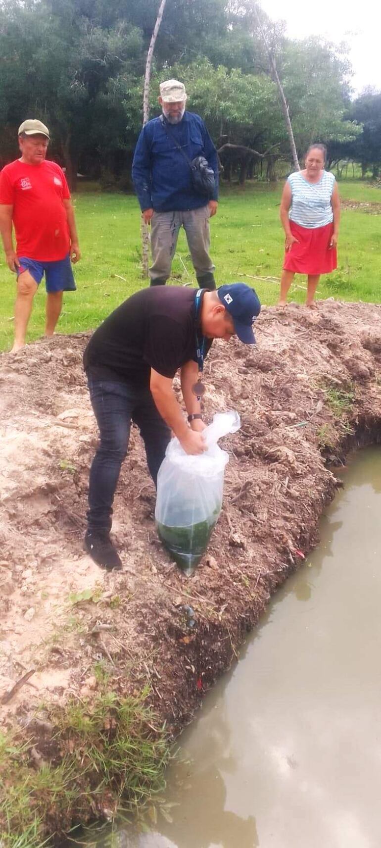 300 alevines para autoconsumo familiar fueron cultivados en la compañía Pororó de Yaguarón.