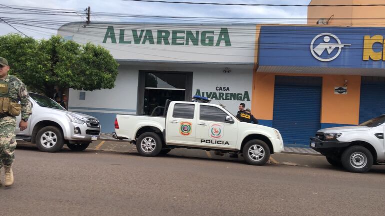 Procedimiento efectuado en Pedro Juan Caballero en busca de Julio Alvarenga Serafini, presuntamente involucrado en tráfico ilegal de armas.