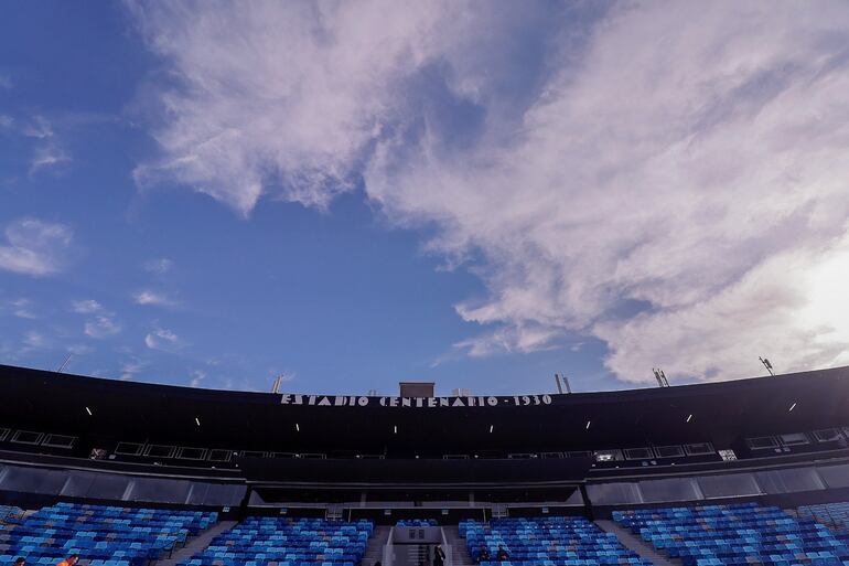 La previa de Uruguay vs. Paraguay por las Eliminatorias Sudamericanas 2026 en el estadio Centenario de Montevideo.