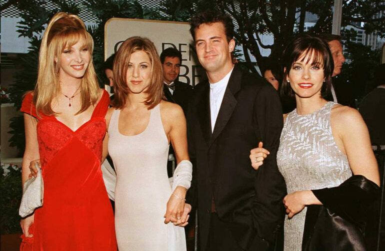 Lisa Kudrow, Jennifer Aniston, Matthew Perry y Courtney Cox, en una foto de 1996.