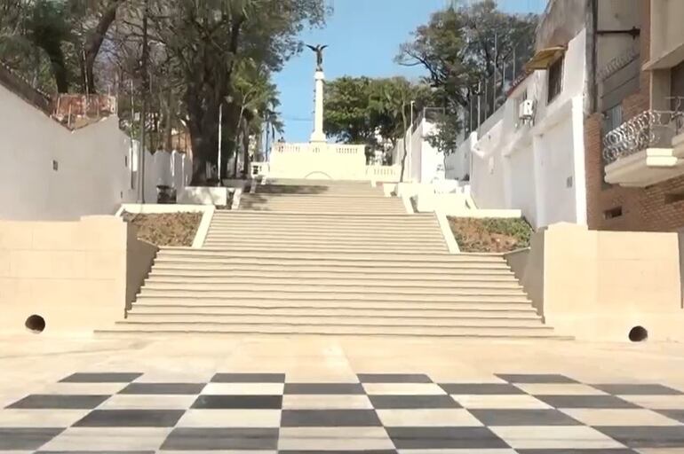 Vista actual de la escalinata de Antequera.