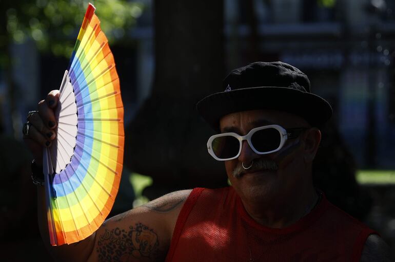 Una persona participa en la marcha del Orgullo LGBTI 2023 este sábado, en Madrid. 