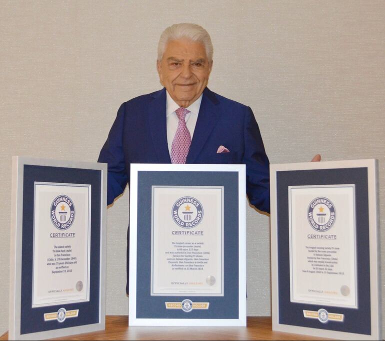 “Me siento honrado de haber recibido tres nuevos títulos del Guinness World Records", expresó orgulloso Don Francisco.