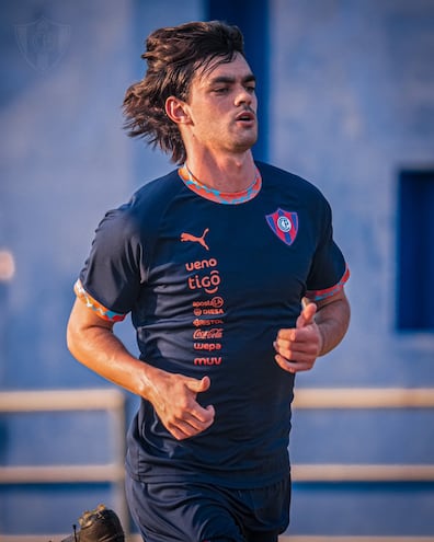 Alan Soñora, con la casaca de entrenamiento azulgrana.