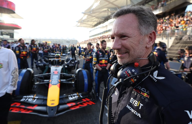 Christian Horner, el jefe técnico de Red Bull, agradeció la entrega y el trabajo de Checo Pérez en el equipo y lo recordará como un tesoro para la escudería.