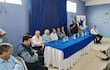 Dirigentes anticartistas del PLRA reunidos ayer en Villarrica, encabezados por el titular partidario, Hugo Fleitas.