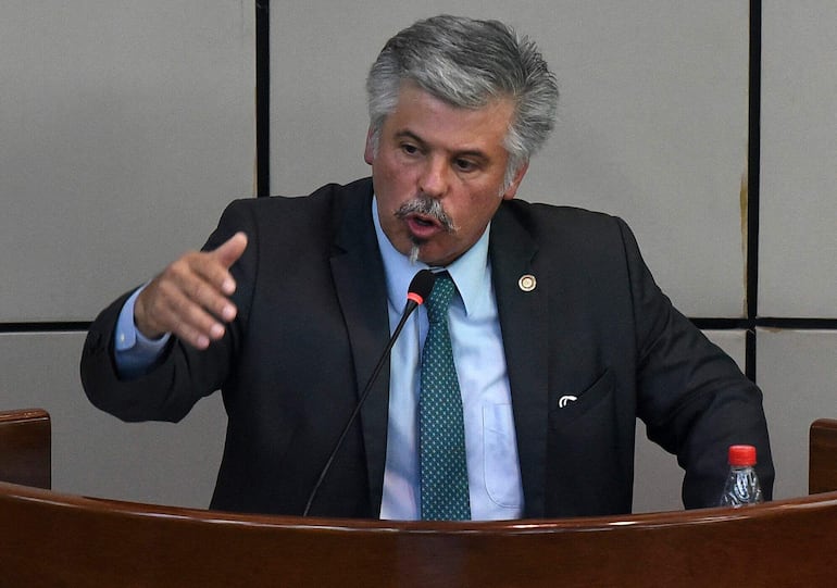 Arnaldo Giuzzio, exministro del Interior acusado de supuesta coima.