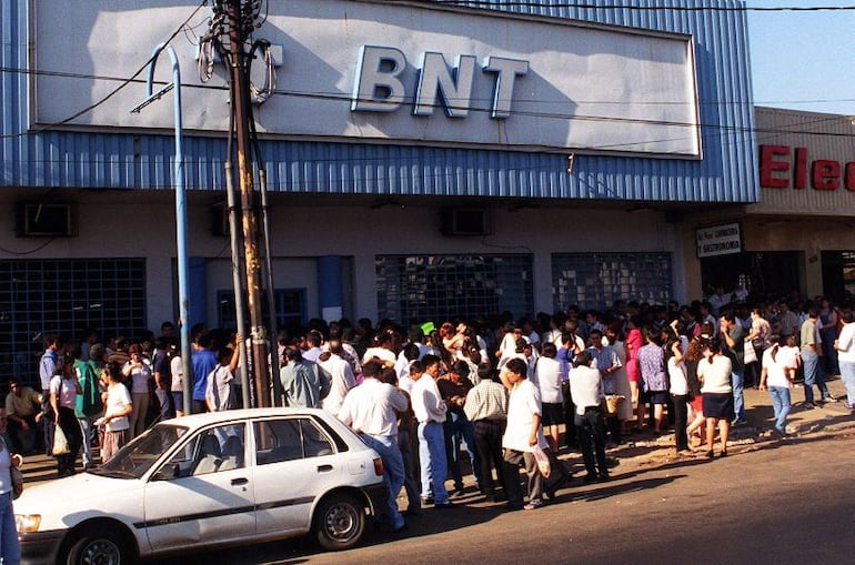 El Banco Nacional de Trabajadores (BNT) entró en proceso de liquidación en diciembre de 1998. (foto de archivo).