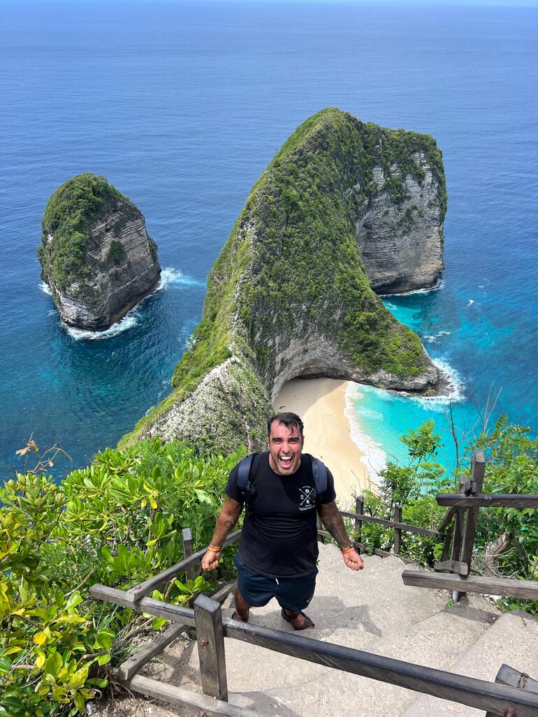 El paraguayo Gerardo Franco en Nusa Penida, Indonesia. (Gentileza)