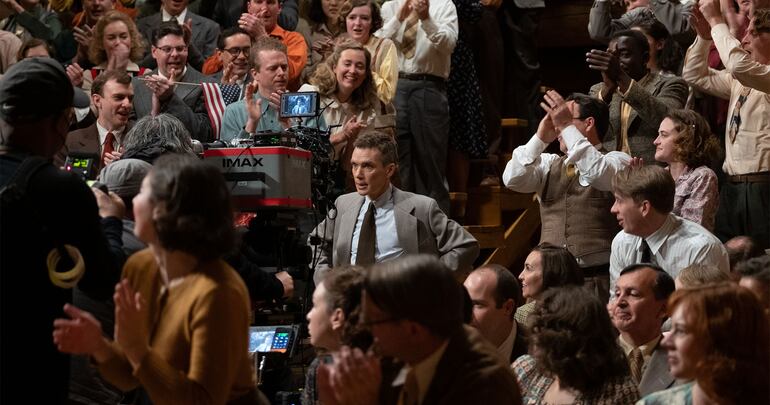 Un momento durante el rodaje de "Oppenheimer", con Cillian Murphy encarnando al físico que lideró el Proyecto Manhattan.