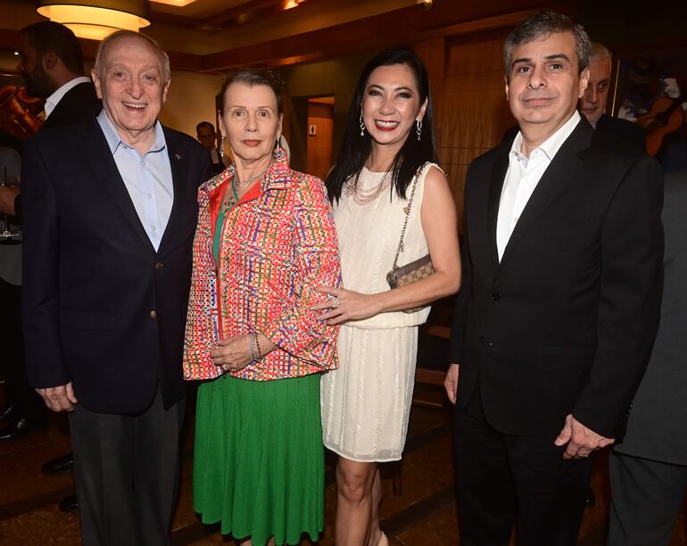 Ángel Auad, Maris Llorens, Silvia Morimoto y Jorge Jure.