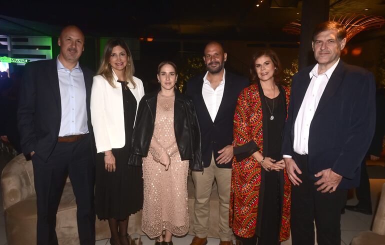 Santiago Gagliardone, Gabriela Sosa, Josefina Sosa, Martín Gagliardone, Mariana Gagliardone y Alejandro Morassi.