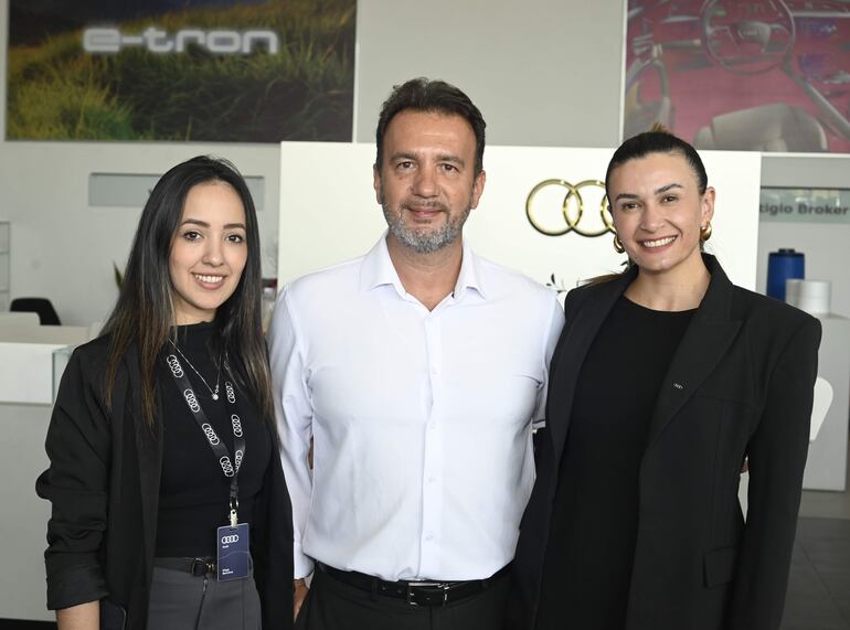 Olga Benítez, Wilson Alderete y Mónica Aquino. 