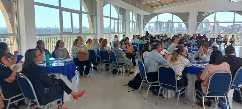 Directores de instituciones educativas católicas se reunieron hoy en la Universidad Católica, para discutir sobre los cambios necesarios para el sector.