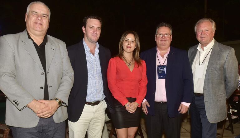 Eladio Pedrozo, Francisco Heharu, Lorena Anabel Vega, Agustín Andrada y Peter Hansen.