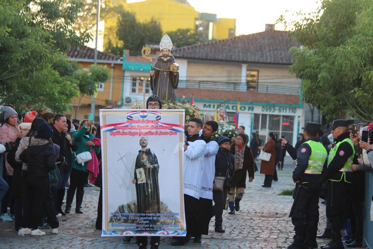 La antigua figura de San Agustín, patrono de la comunidad de Emboscada.  