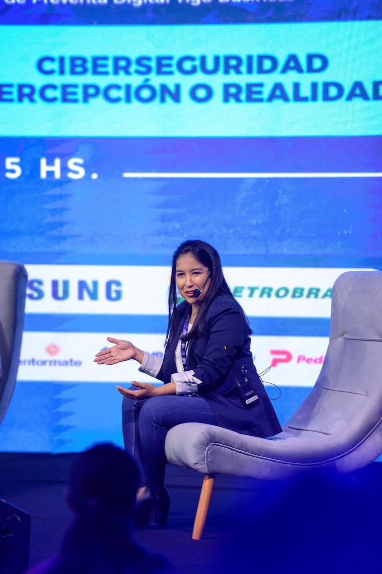 Nancy Colmán, ingeniera especialista en ciberseguridad de Tigo Business, formó parte del panel, en Tigo Campus Party.