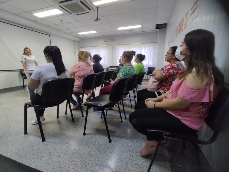 Hospital de Clínicas habilitó la primera “Escuela para Padres de Niños con Cáncer”