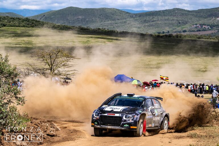 El piloto  Hugo Diego Domínguez Bejarano (17/4/2000) en el rally de Kenia, África. El paraguayo quedó segundo en su clase. @HF