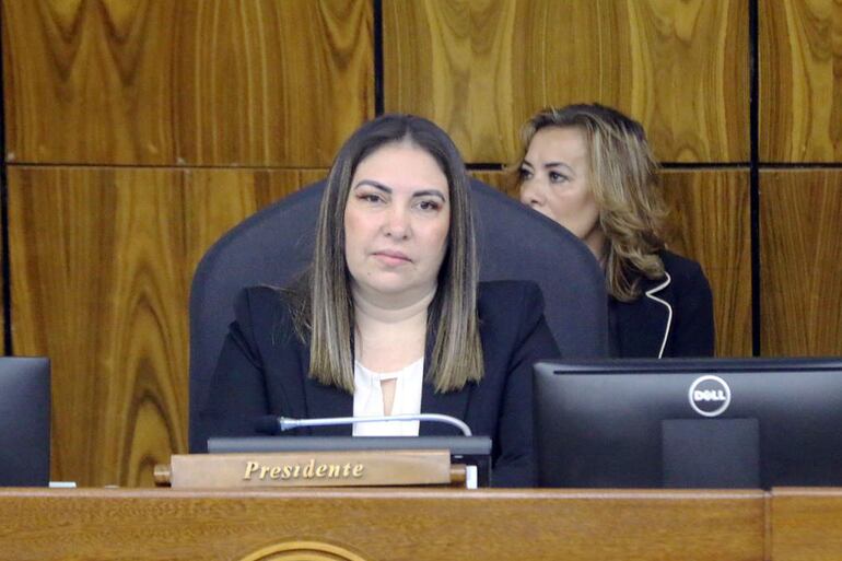 Dalia Estigarribia (PLRA), diputada por Central.