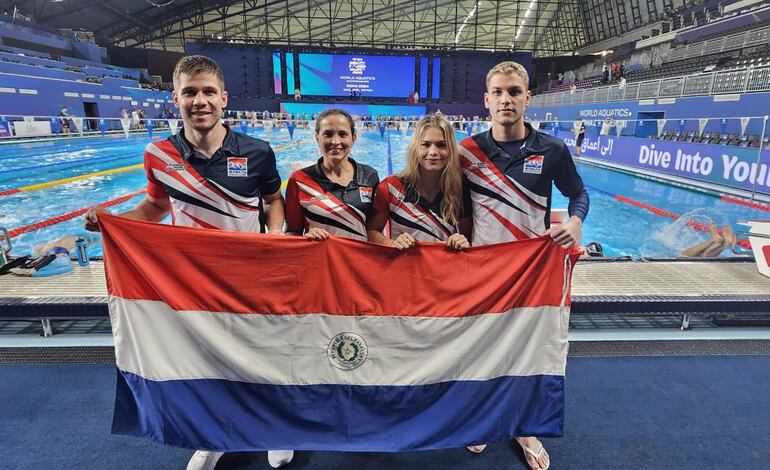 La delegación paraguaya que compite en el Mundial de Natación en Qatar busca mejorar sus marcas.