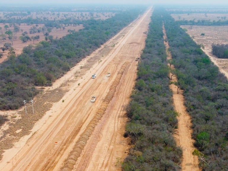 La obra de la ruta bioceánica avanza en sus cuatro lotes. 